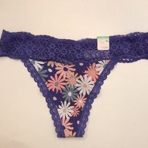 SO new bundle of 2 multi color cotton/ lace thongs sz M